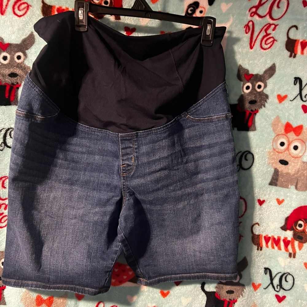 Isabel Maternity Bermuda Shorts Size 16